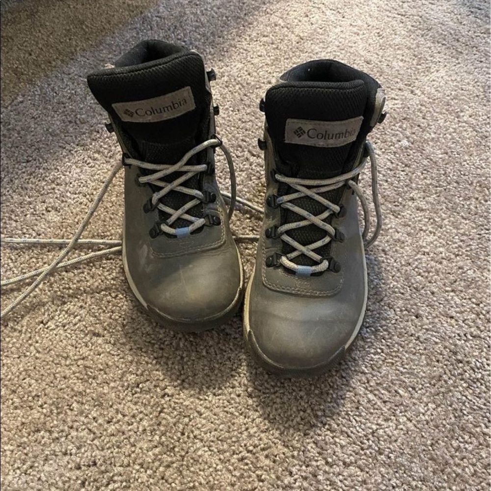 Womens Columbia Water proof hiking boots